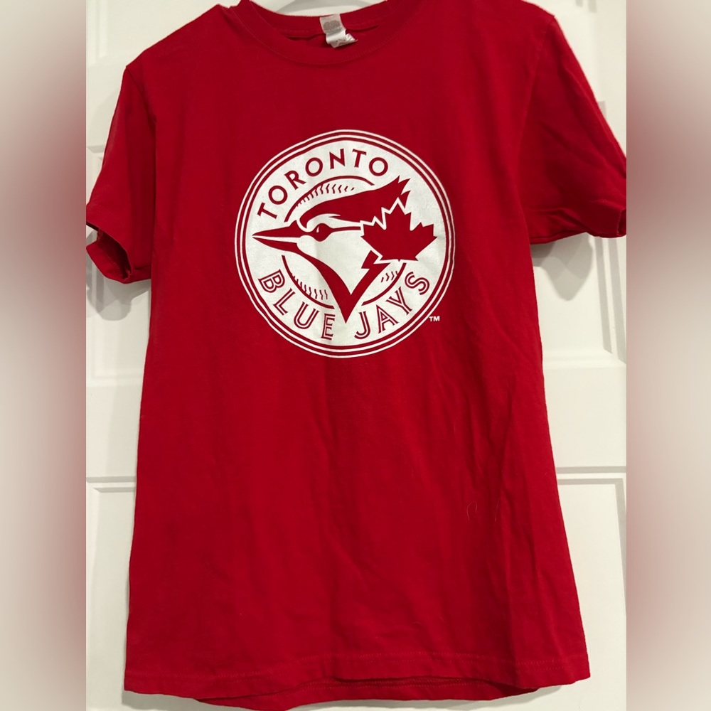 NEW Toronto Blue Jays Red Short Sleeve Tee.